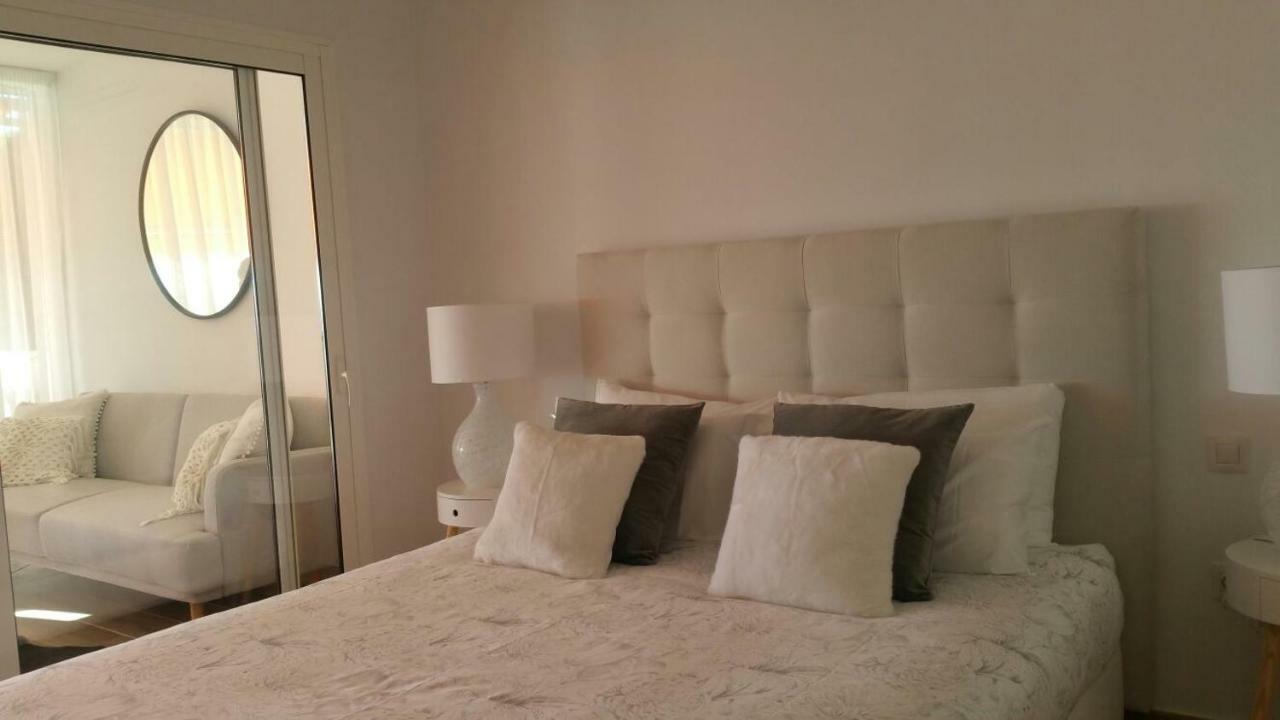 Beachfront Los Cristianos Apartment Arona  Exterior photo