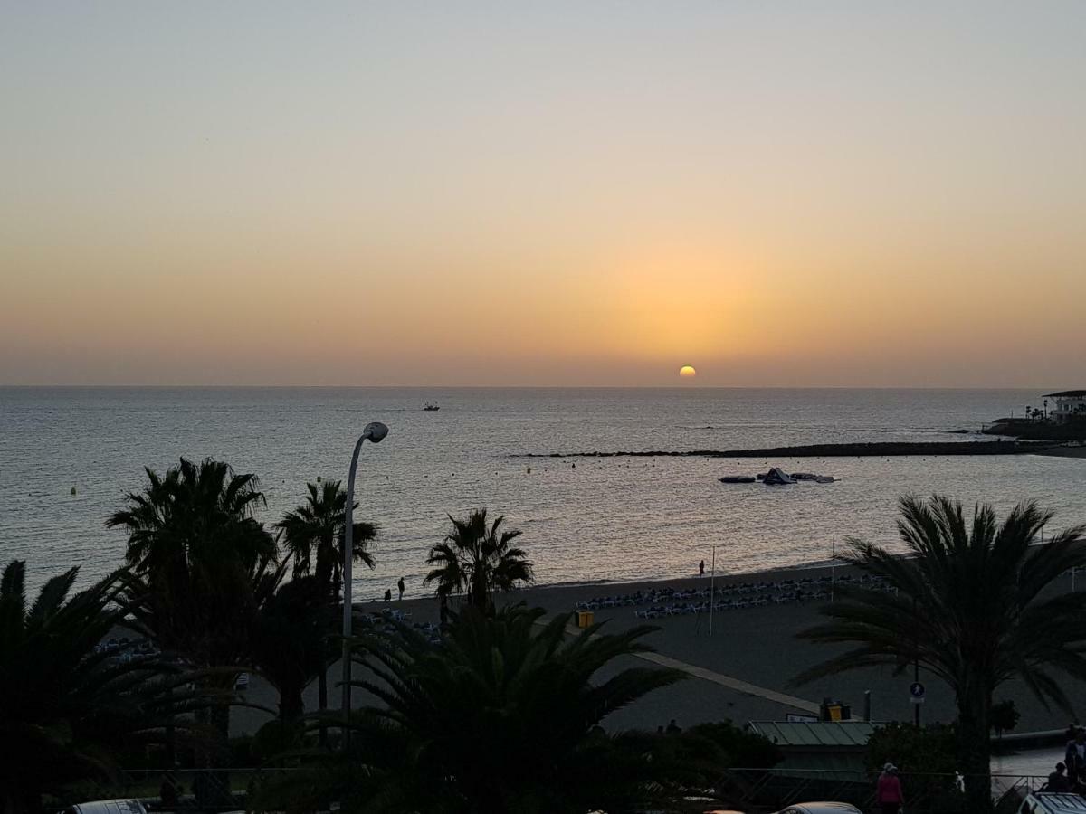 Beachfront Los Cristianos Apartment Arona  Exterior photo